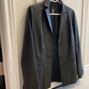 BCBG 100% leather jacket, size 8, black colour
